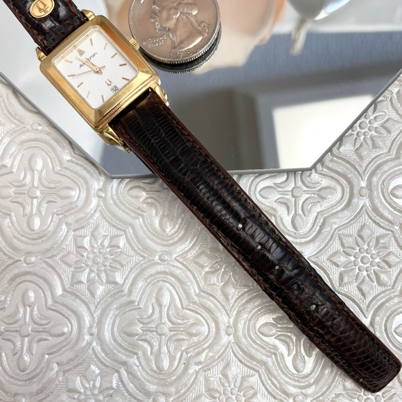 Vintage 1991 Accutron Swiss Made Gold Plated Tank Style Ladies Dress Watch - Picture 14 of 16